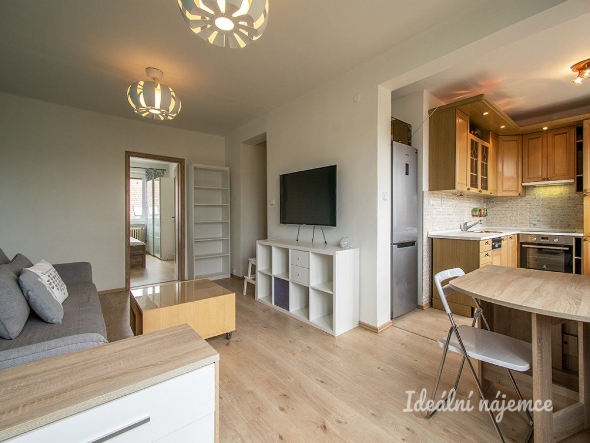 2+kk, Drahobejlova, Praha, 52 m²