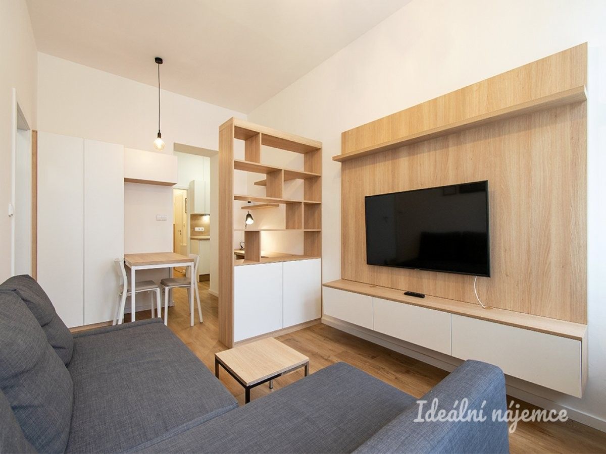 Pronájem byt 2+kk - Prokopova, Praha, 40 m²