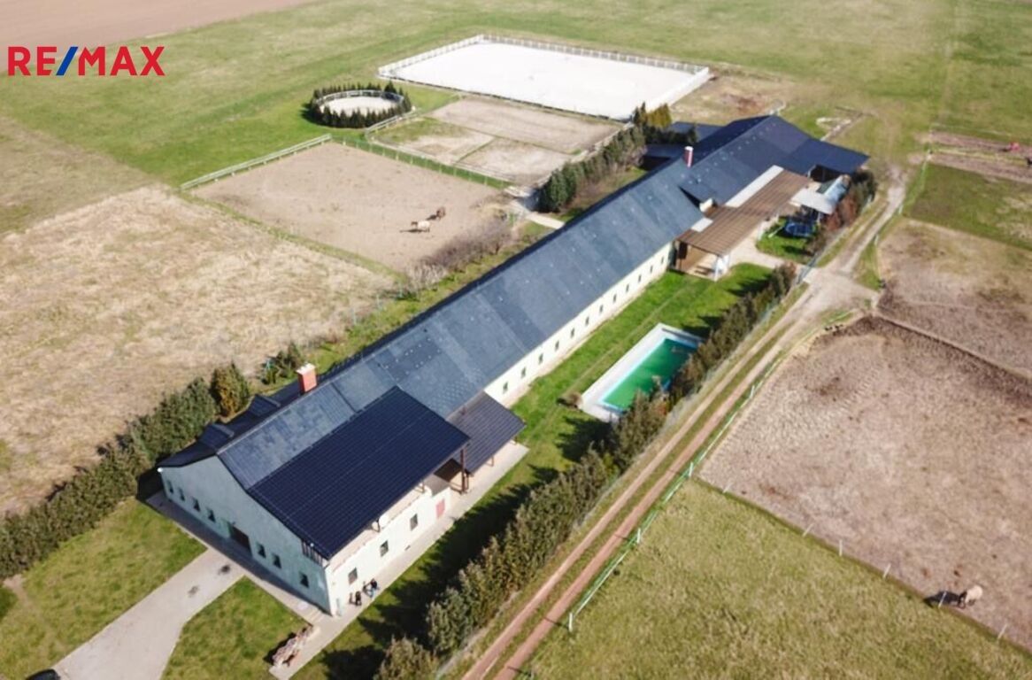 Komerční pozemky, Poďousy, Bečváry, 79 158 m²