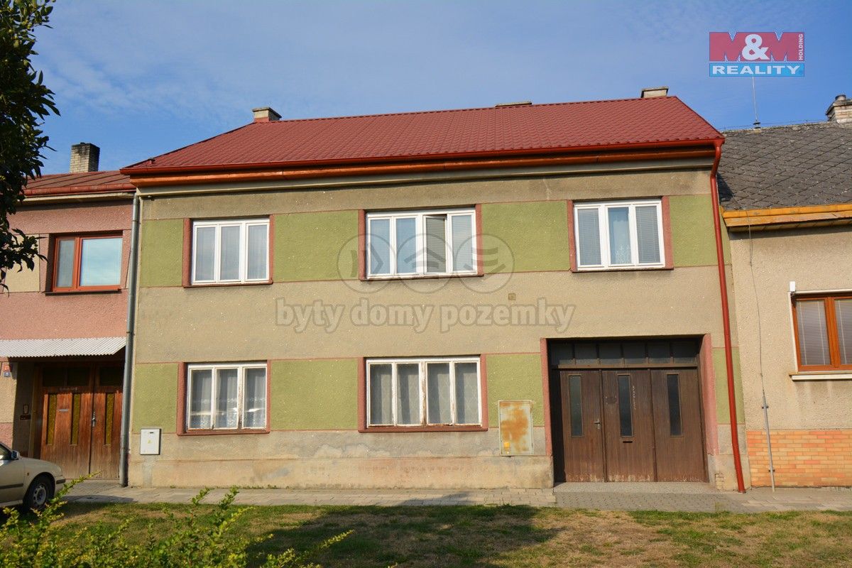 Prodej rodinný dům - Náves, Bochoř, 150 m²