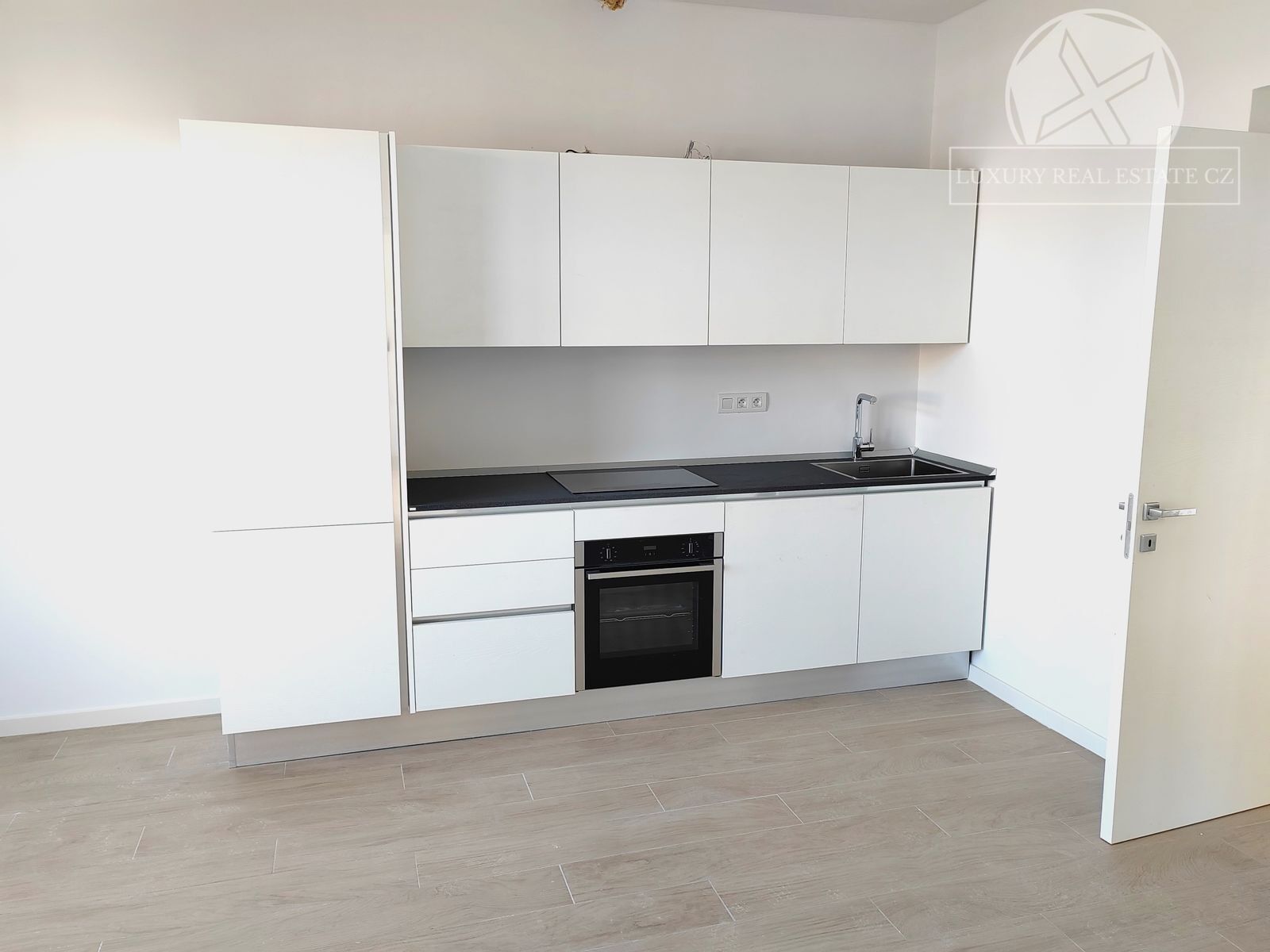 Prodej byt 2+kk - Kolmá, Praha, 52 m²