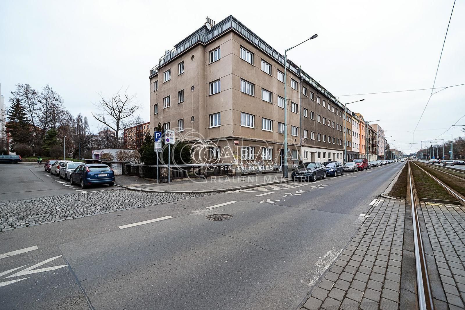 2+1, Černokostelecká, Praha, 49 m²