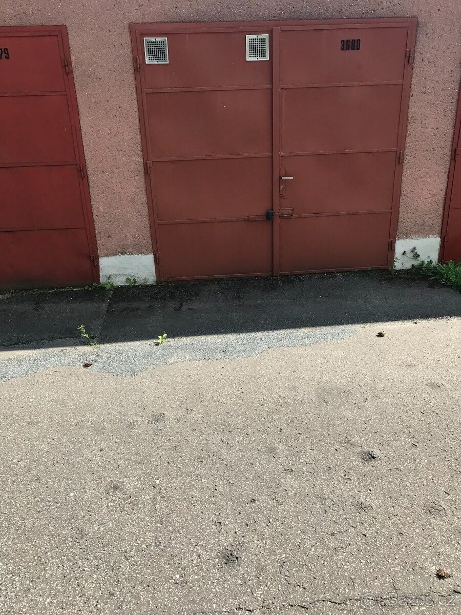 Garáže, Jihlava, 586 01