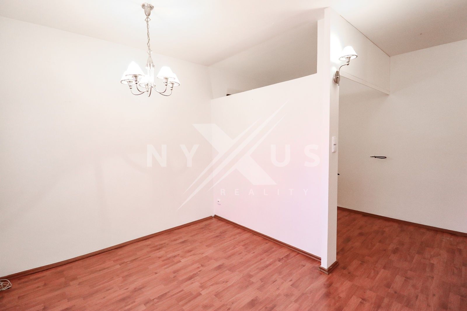 Pronájem byt 1+kk - Benešovská, Kladno, 28 m²