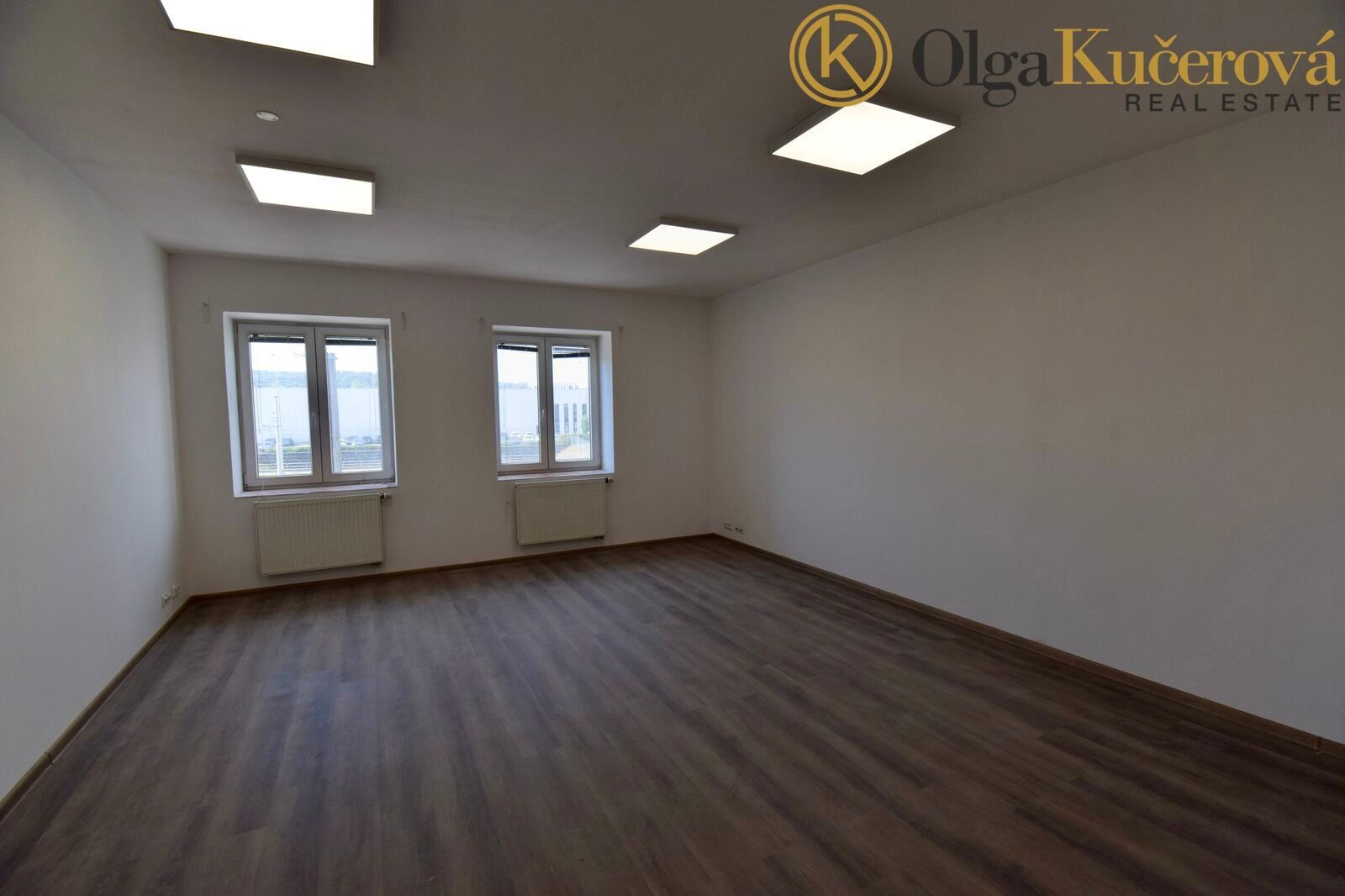 Pronájem kancelář - Brněnská, Modřice, 71 m²