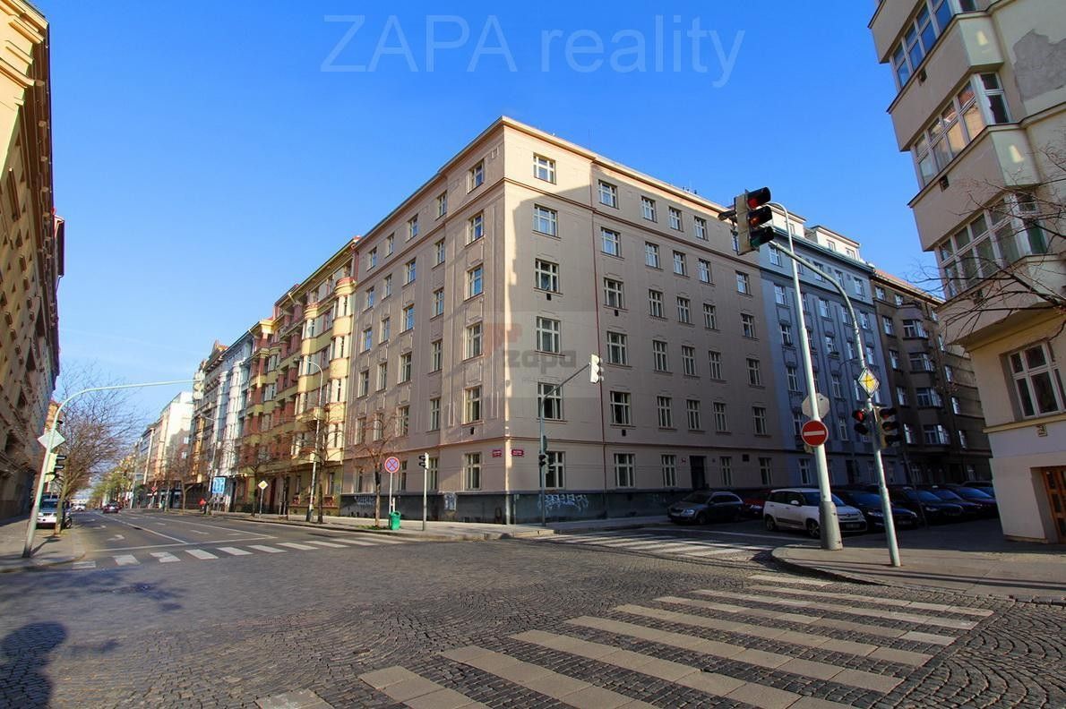 Pronájem kancelář - Slezská, Praha, 102 m²