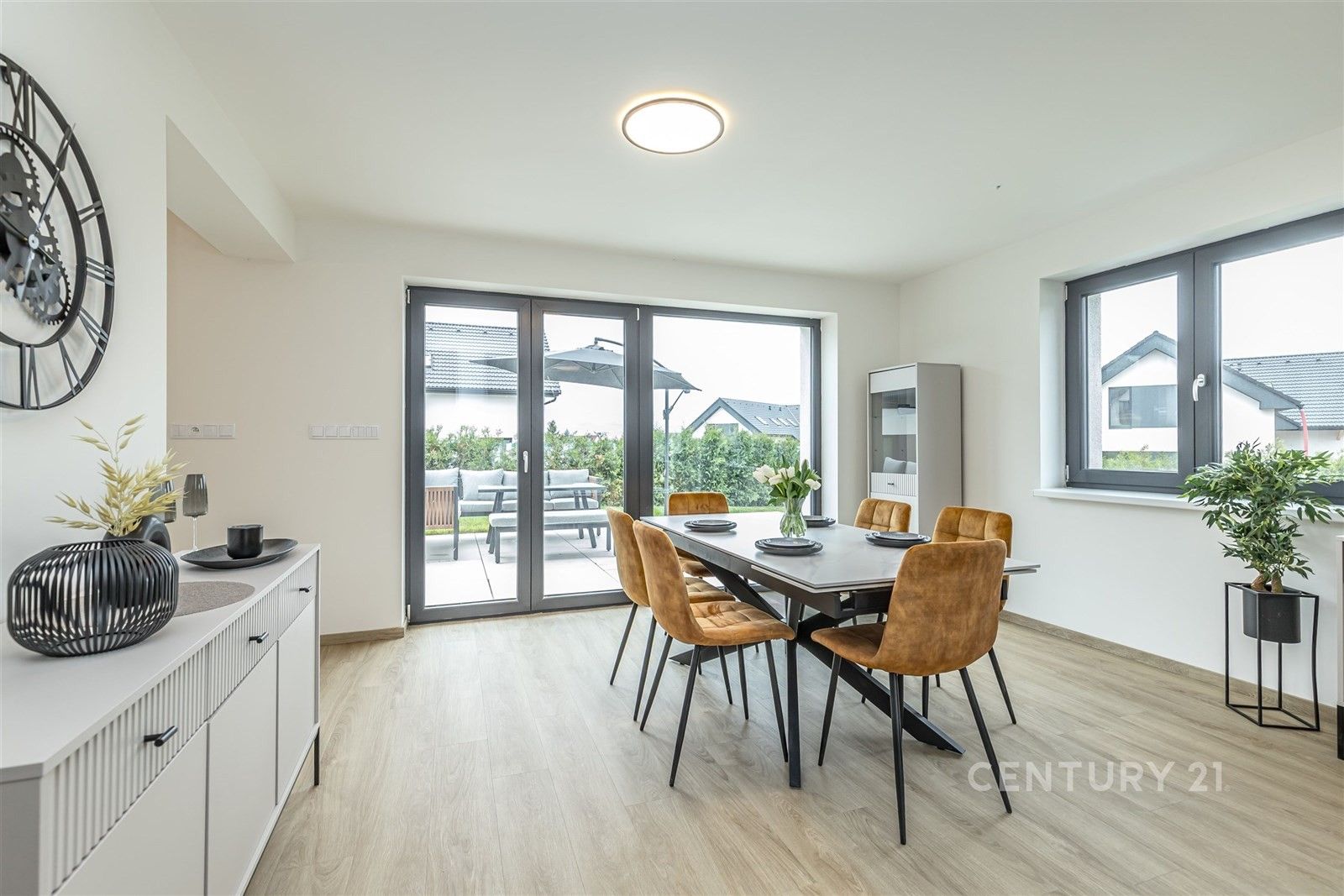 Rodinné domy, Škvorec, 135 m²