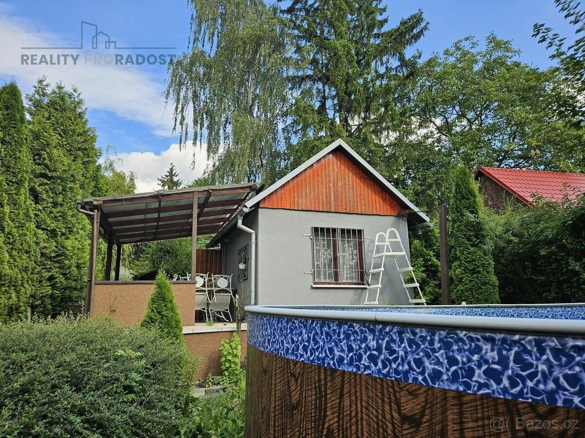 Chaty, Teplice, 415 01, 329 m²