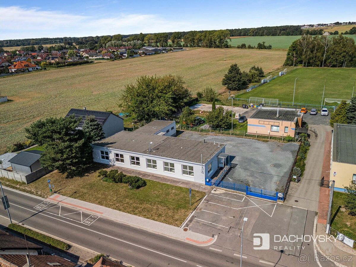 Obchodní prostory, Staré Hradiště u Pardubic, 533 52, 303 m²