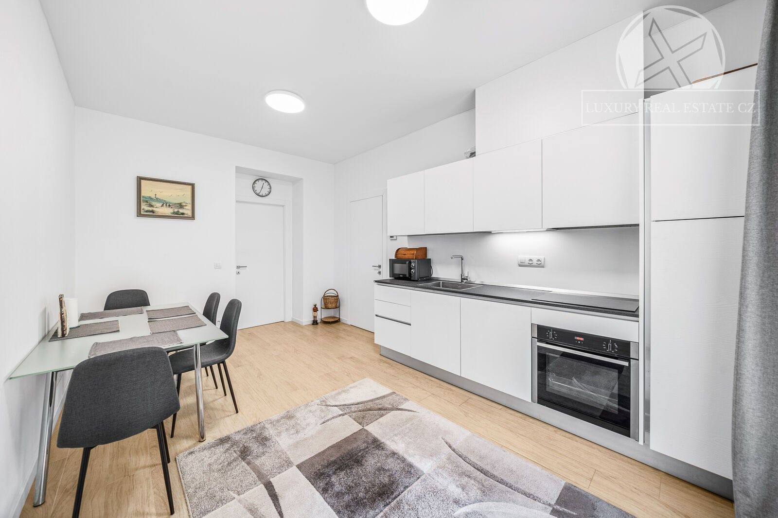 3+kk, Na výběžku, Praha, 71 m²