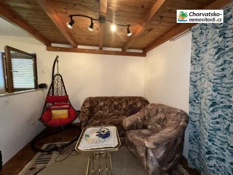 Byty, 987 66, Zahraničí