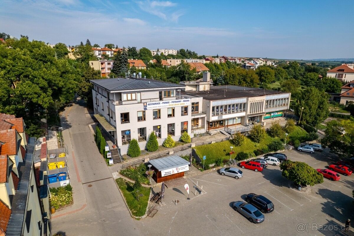 Obchodní prostory, Velehrad, 687 06, 1 631 m²