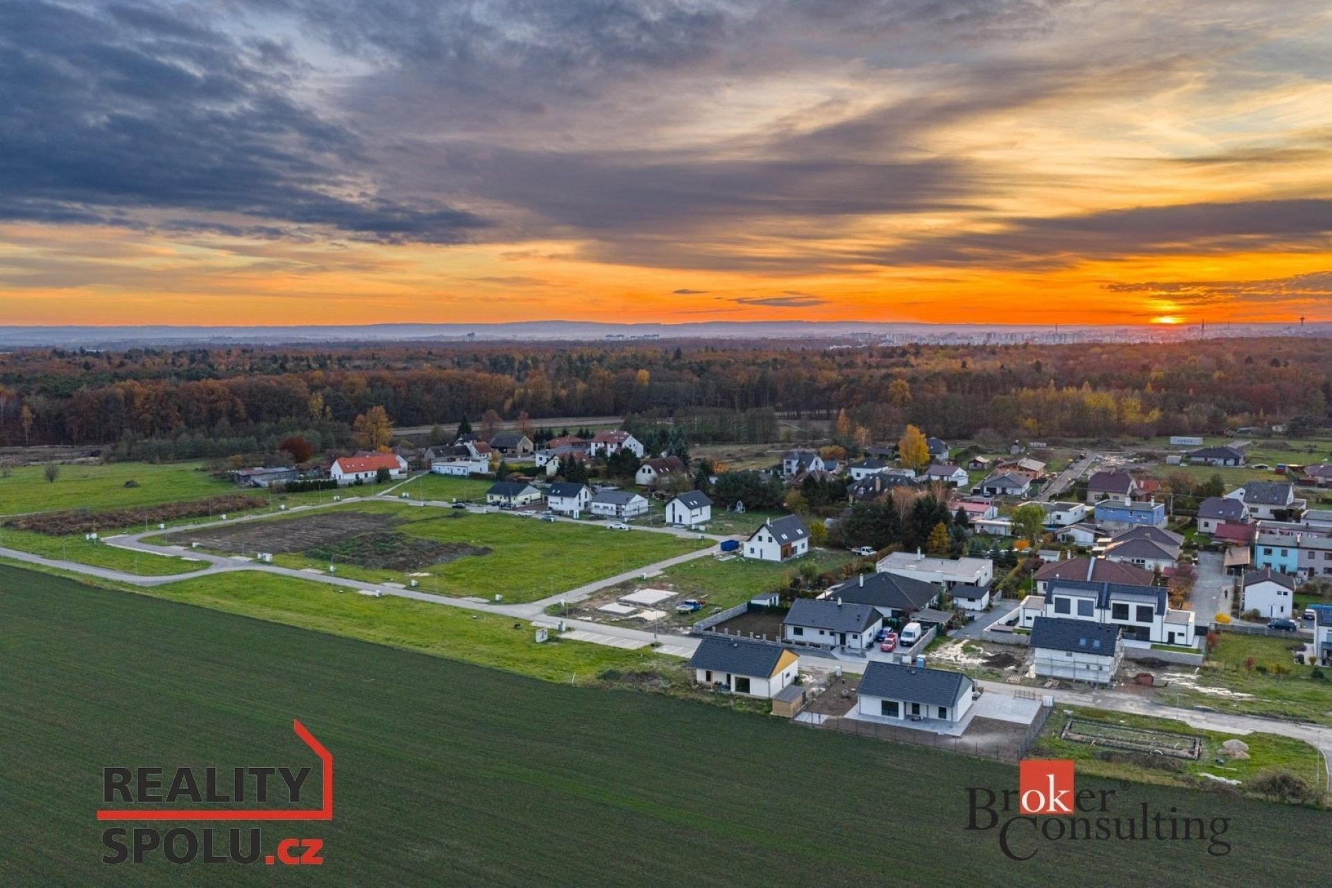 Pozemky pro bydlení, Sezemice, 909 m²