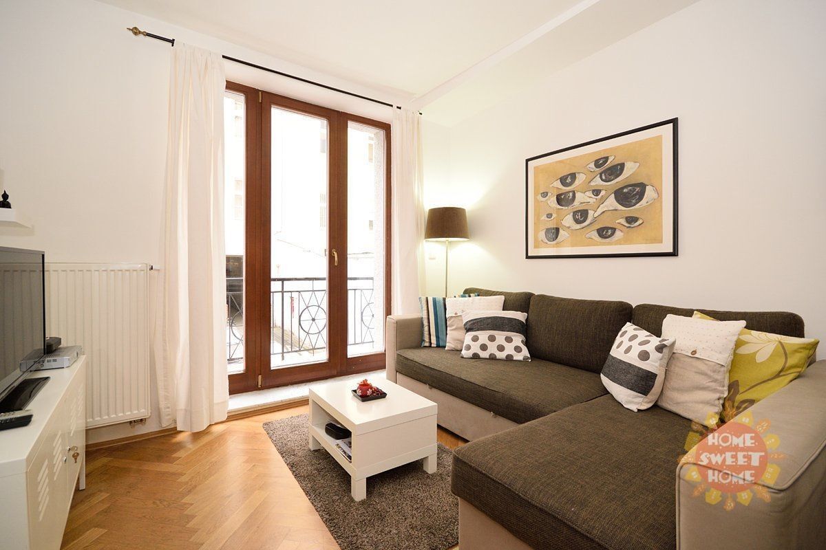 2+kk, Francouzská, Praha, 40 m²