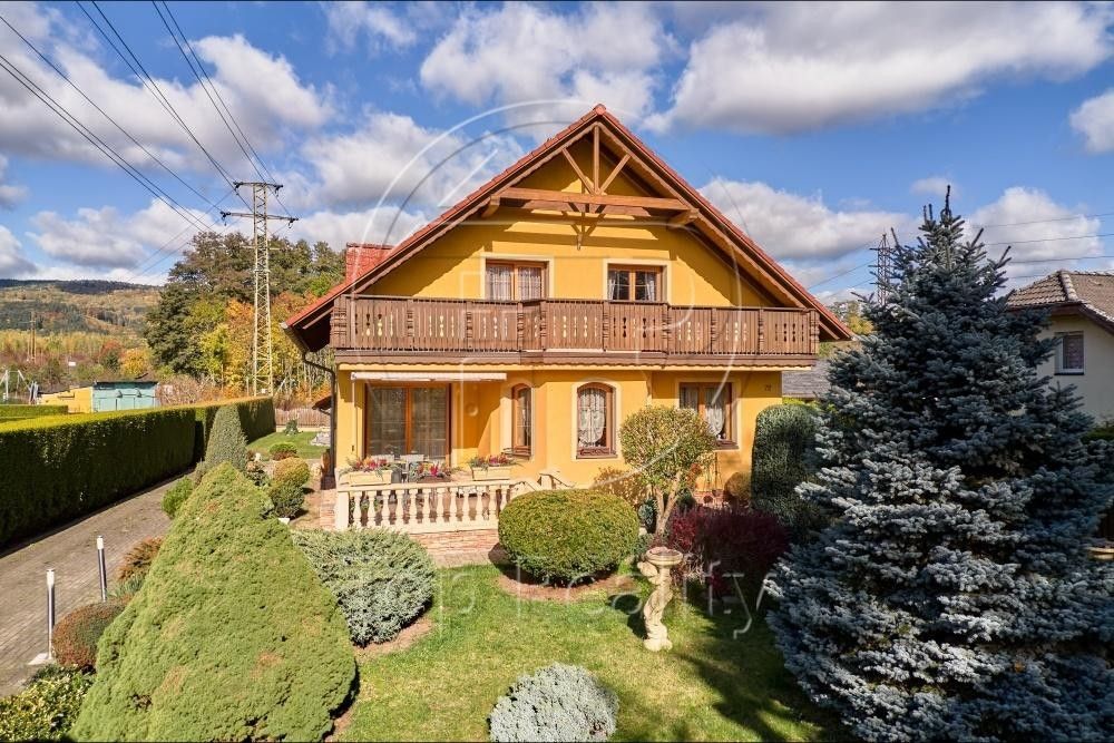 Rodinné domy, Kfely, Ostrov, 210 m²