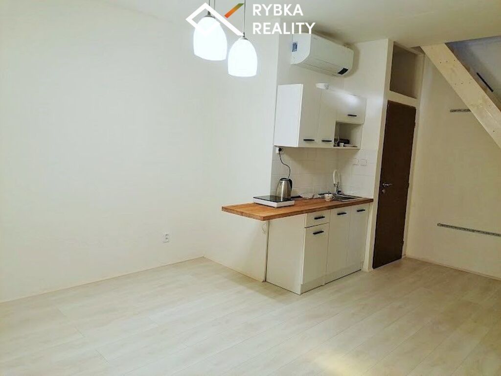 Prodej obchodní prostory - Příbor, 28 m²