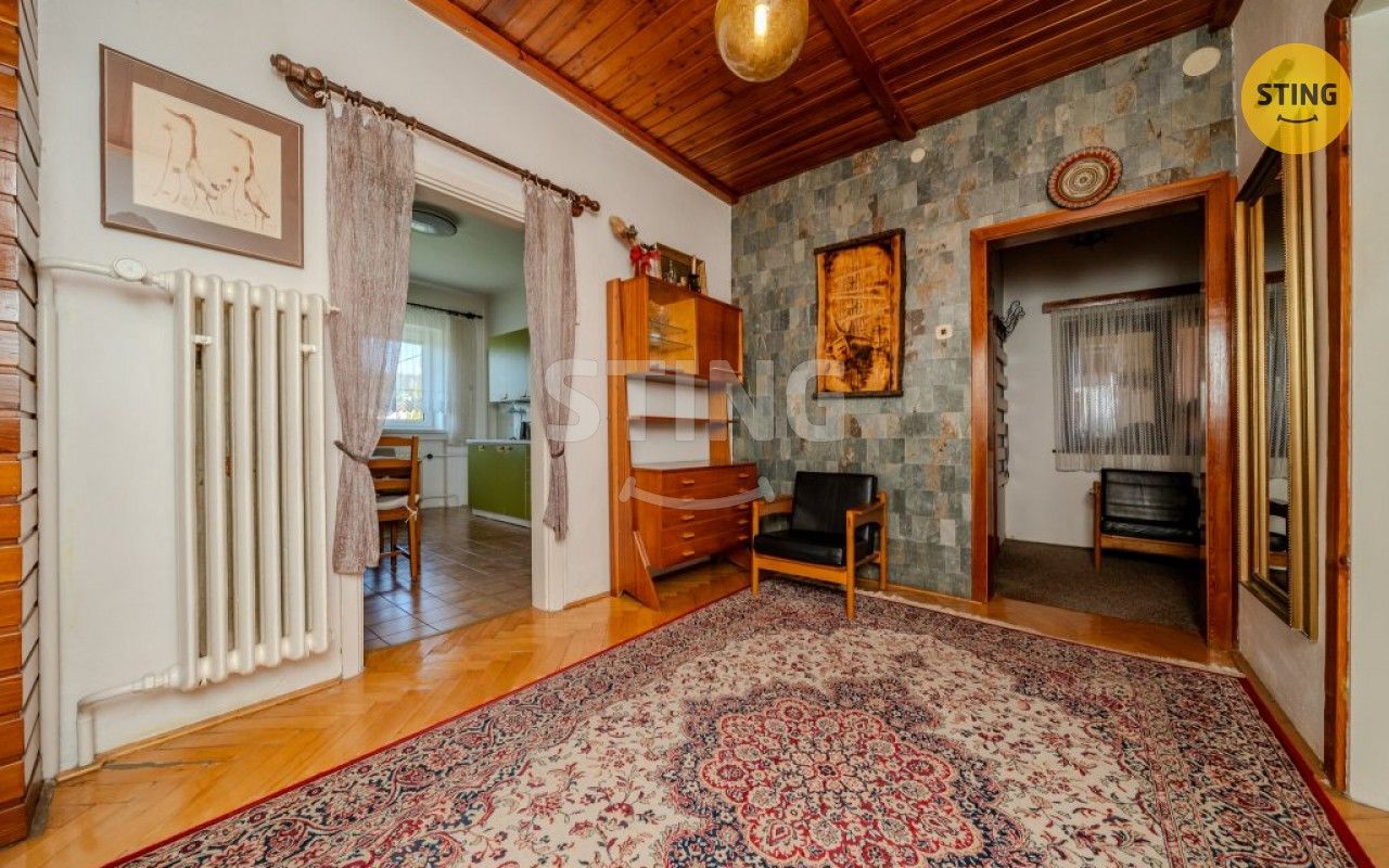 Prodej rodinný dům - Dolní Lhota, 240 m²