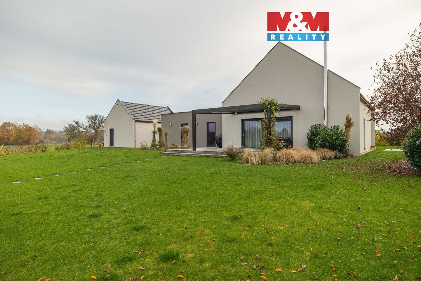 Rodinné domy, Loukovec, 213 m²