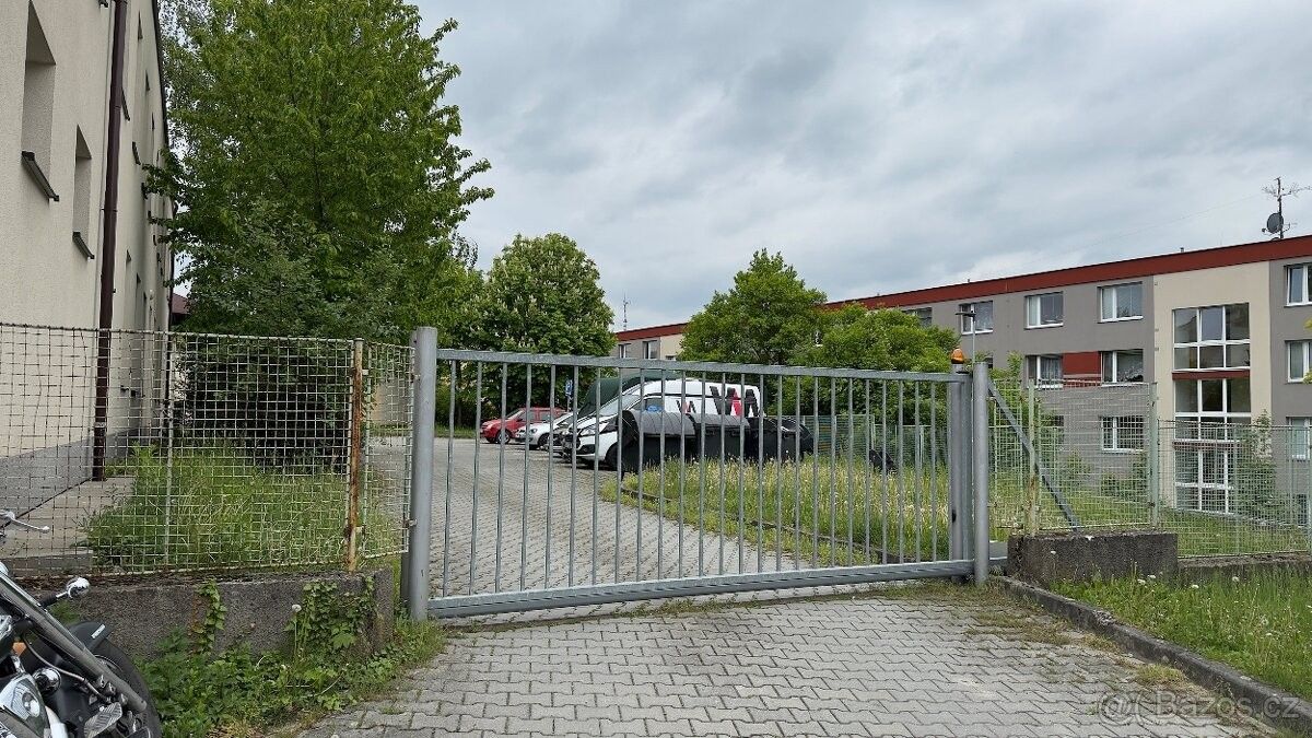 Garáže, Valašské Meziříčí, 757 01