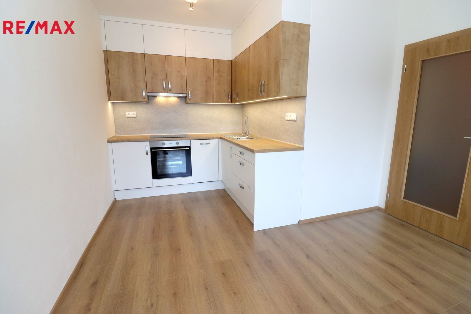 Pronájem byt 2+kk - V Hliníkách, Chrudim, 48 m²