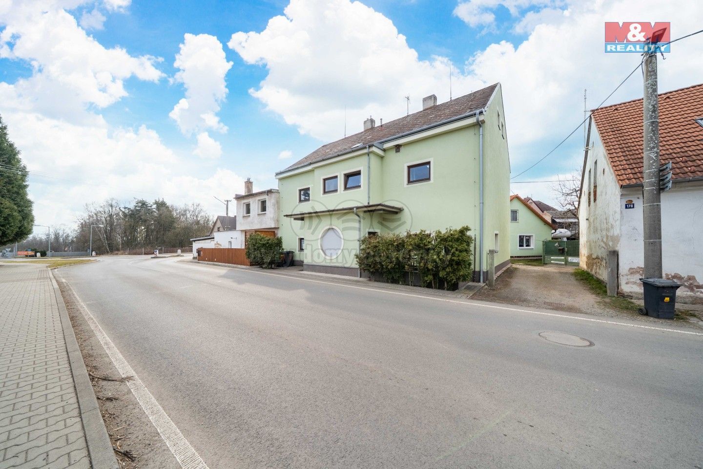 Prodej rodinný dům - Břasy, 198 m²