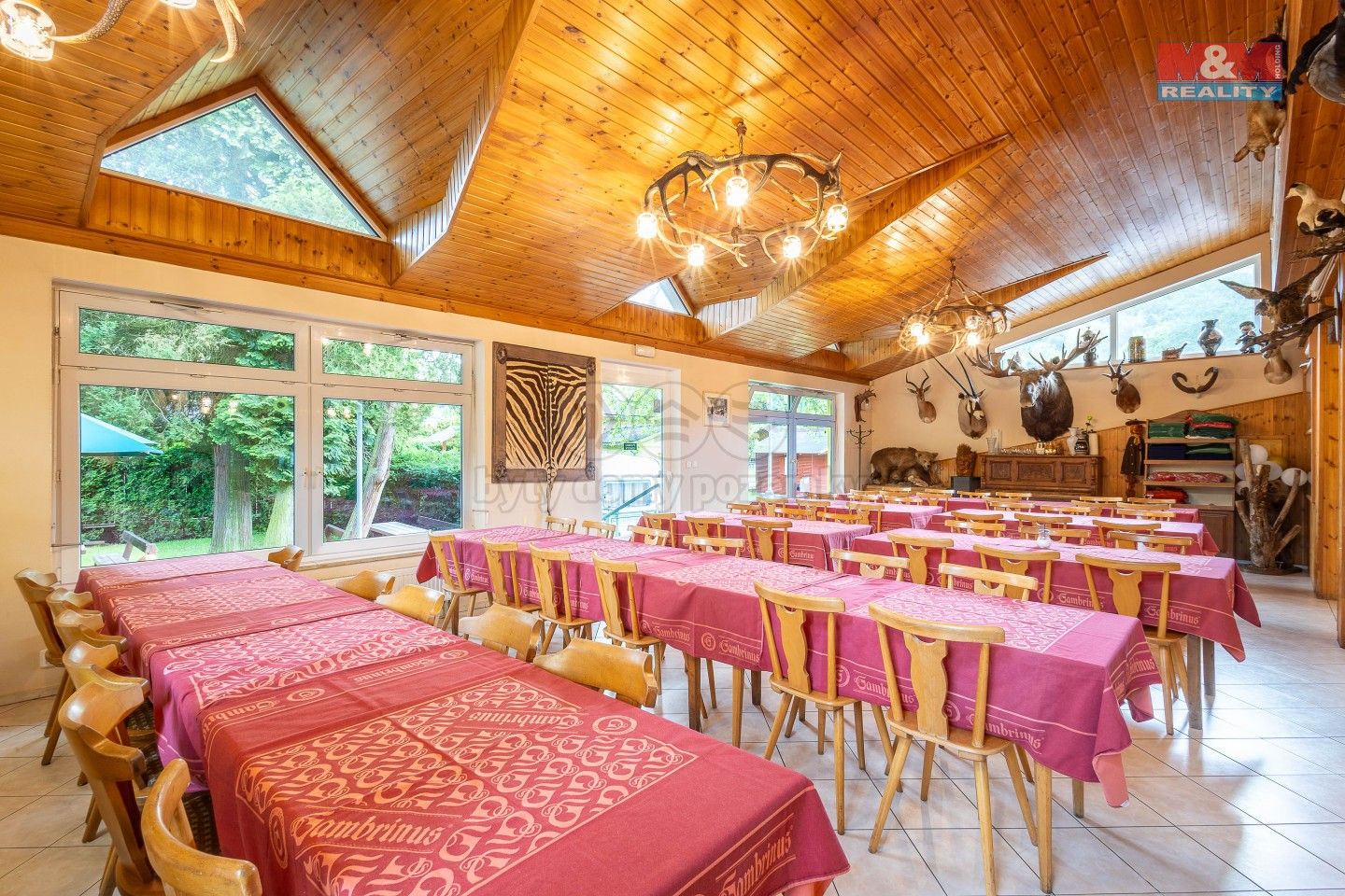 Prodej restaurace - Radošov, Kyselka, 3 326 m²