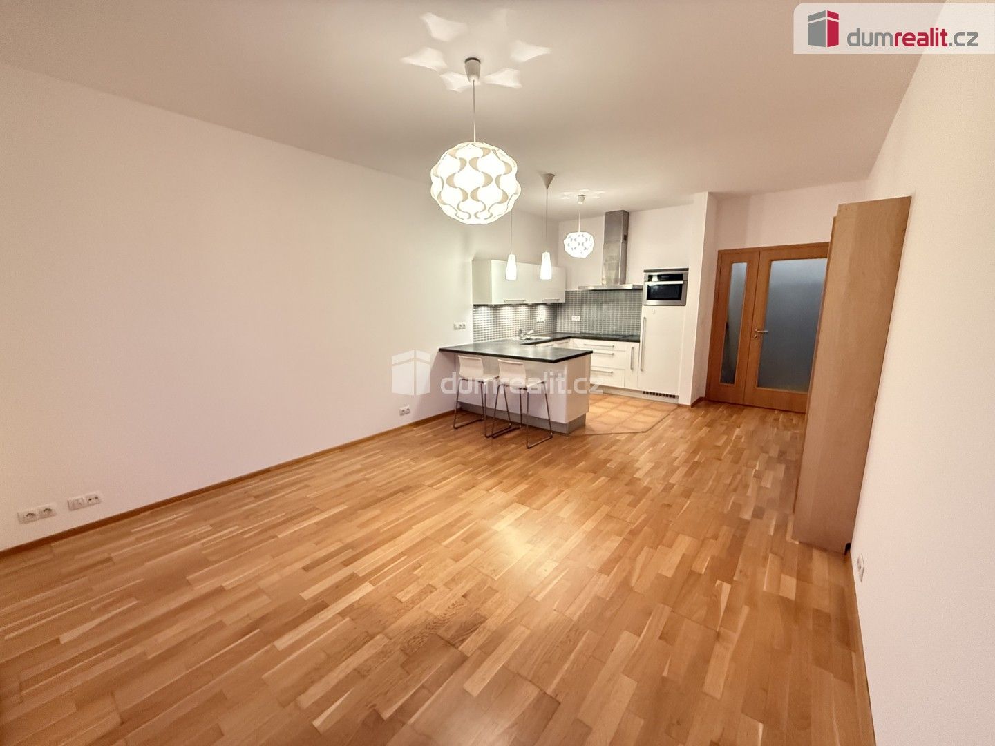 2+kk, Korunní, Praha, 68 m²