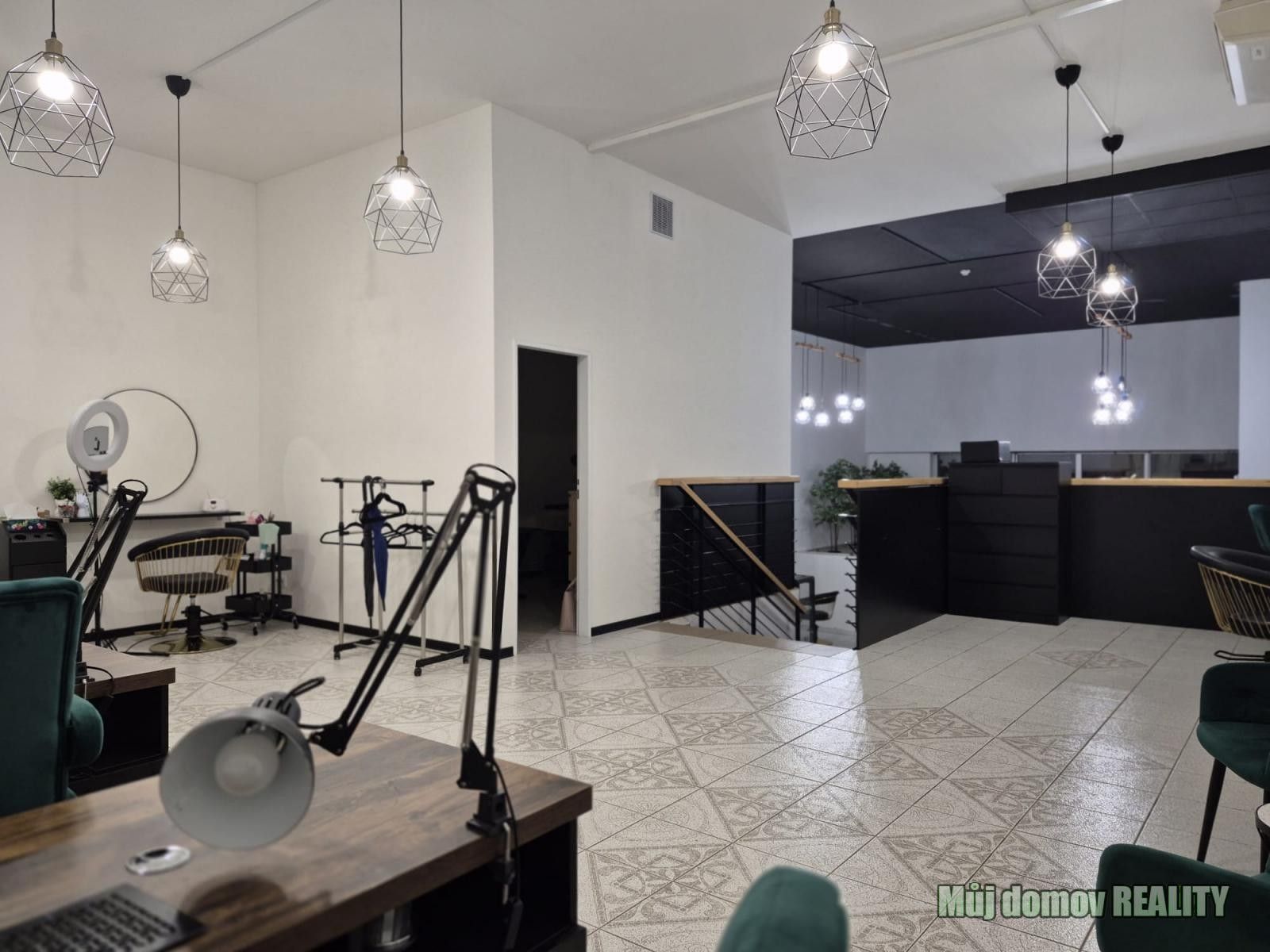 Obchodní prostory, bratří Dohalských, Praha, 233 m²