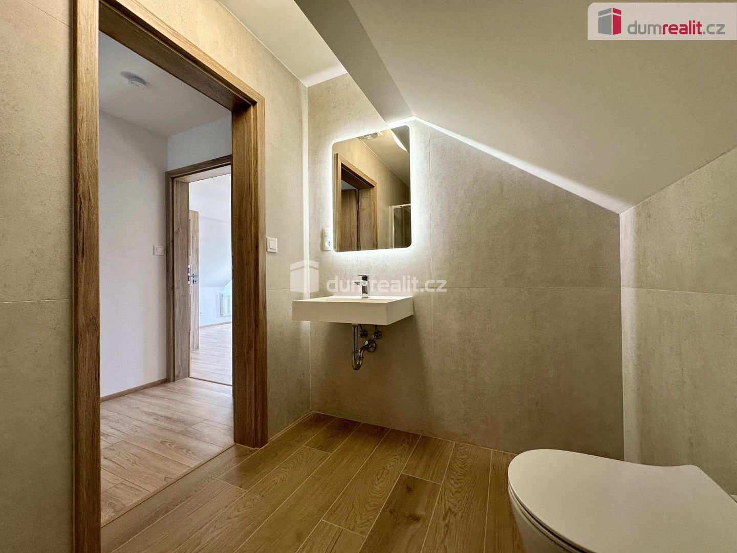 2+kk, náměstí Sv. Vavřince, Horní Blatná, 51 m²