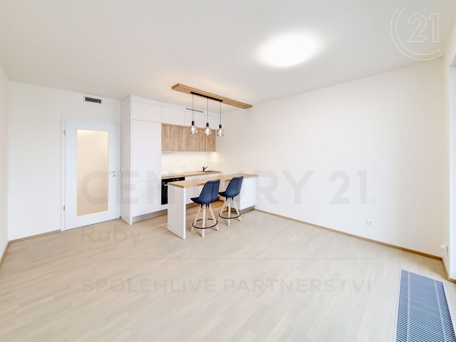 1+kk, Mezi vodami, Praha, 40 m²