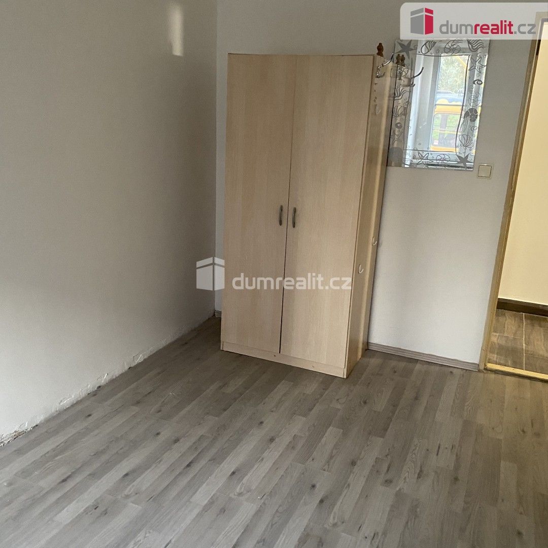 1+kk, Zenklova, Praha, 17 m²