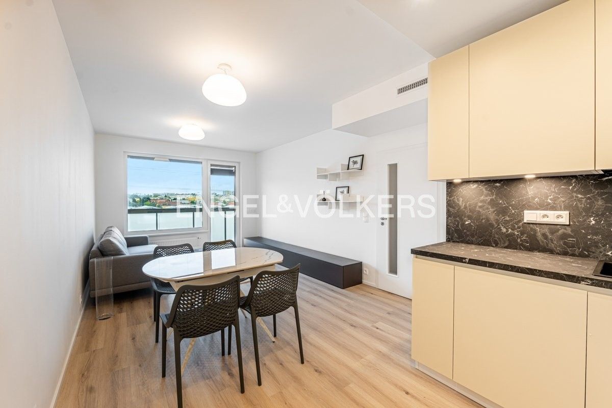 Pronájem byt 2+kk - Sobí, Praha, 55 m²