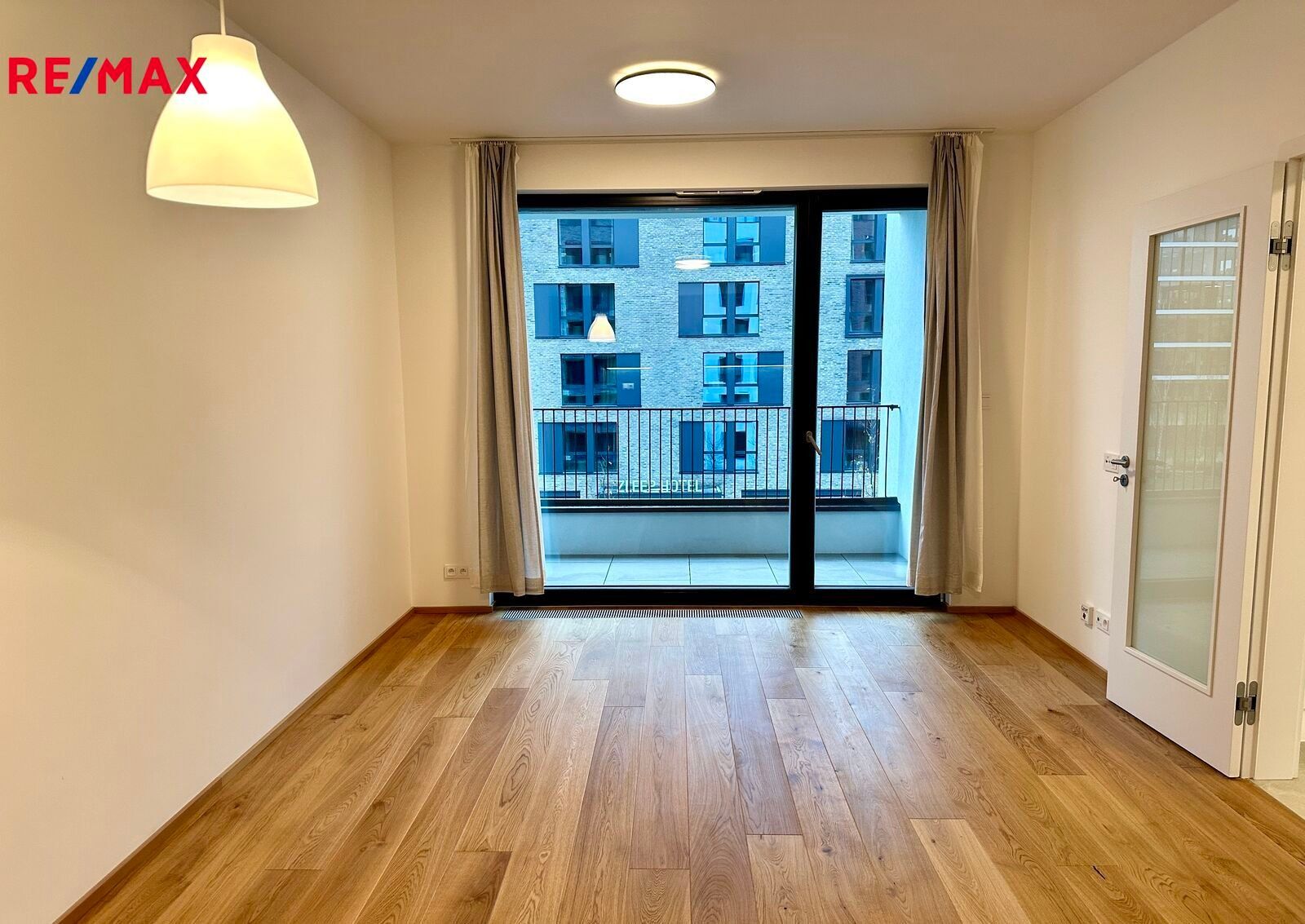 2+kk, Vladimíra Kobranova, Praha, 59 m²