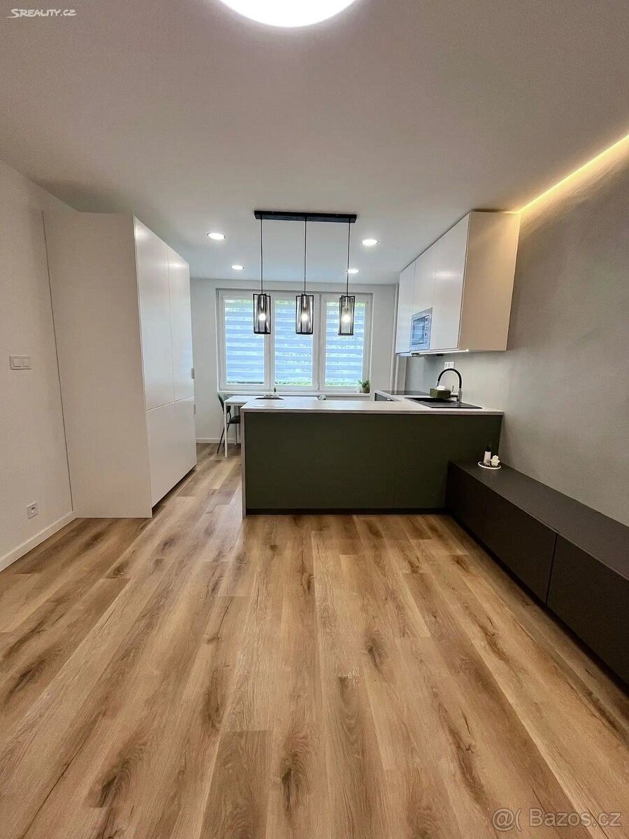 Byty, Český Krumlov, 381 01