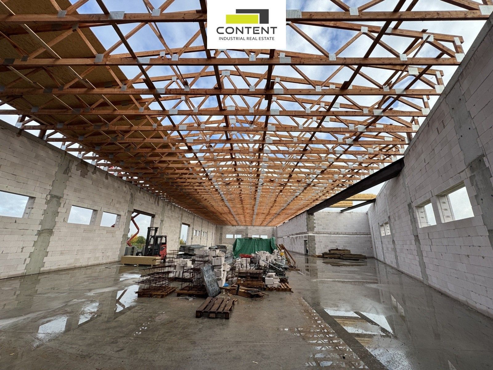 Sklady, Technologická, Zlatníky-Hodkovice, 2 357 m²