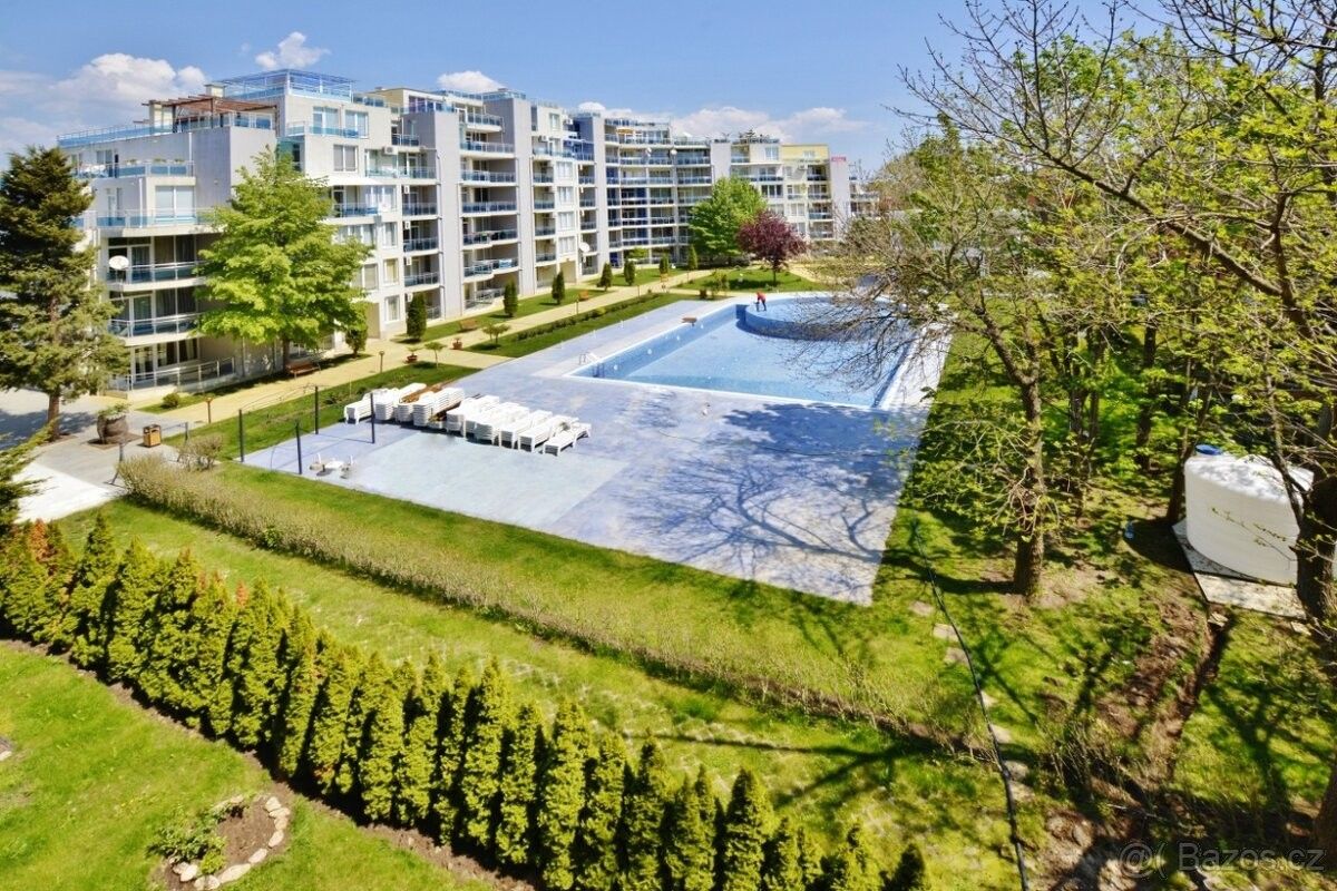 Byty, 987 66, Zahraničí