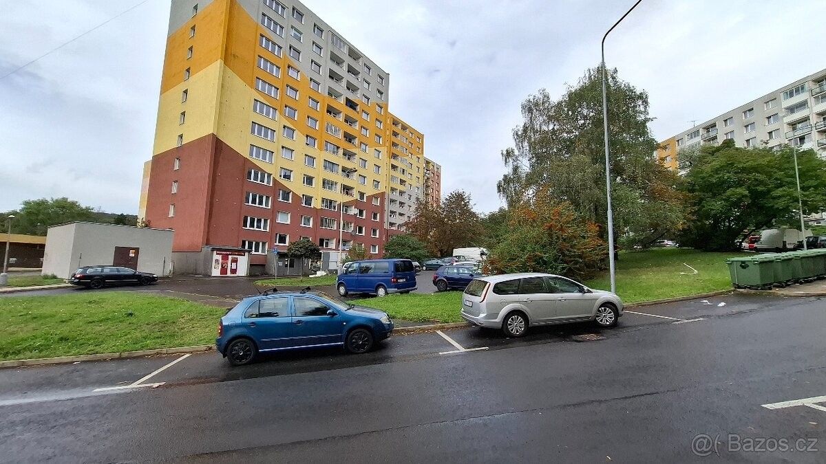 Pronájem byt 2+1 - Chomutov, 430 04