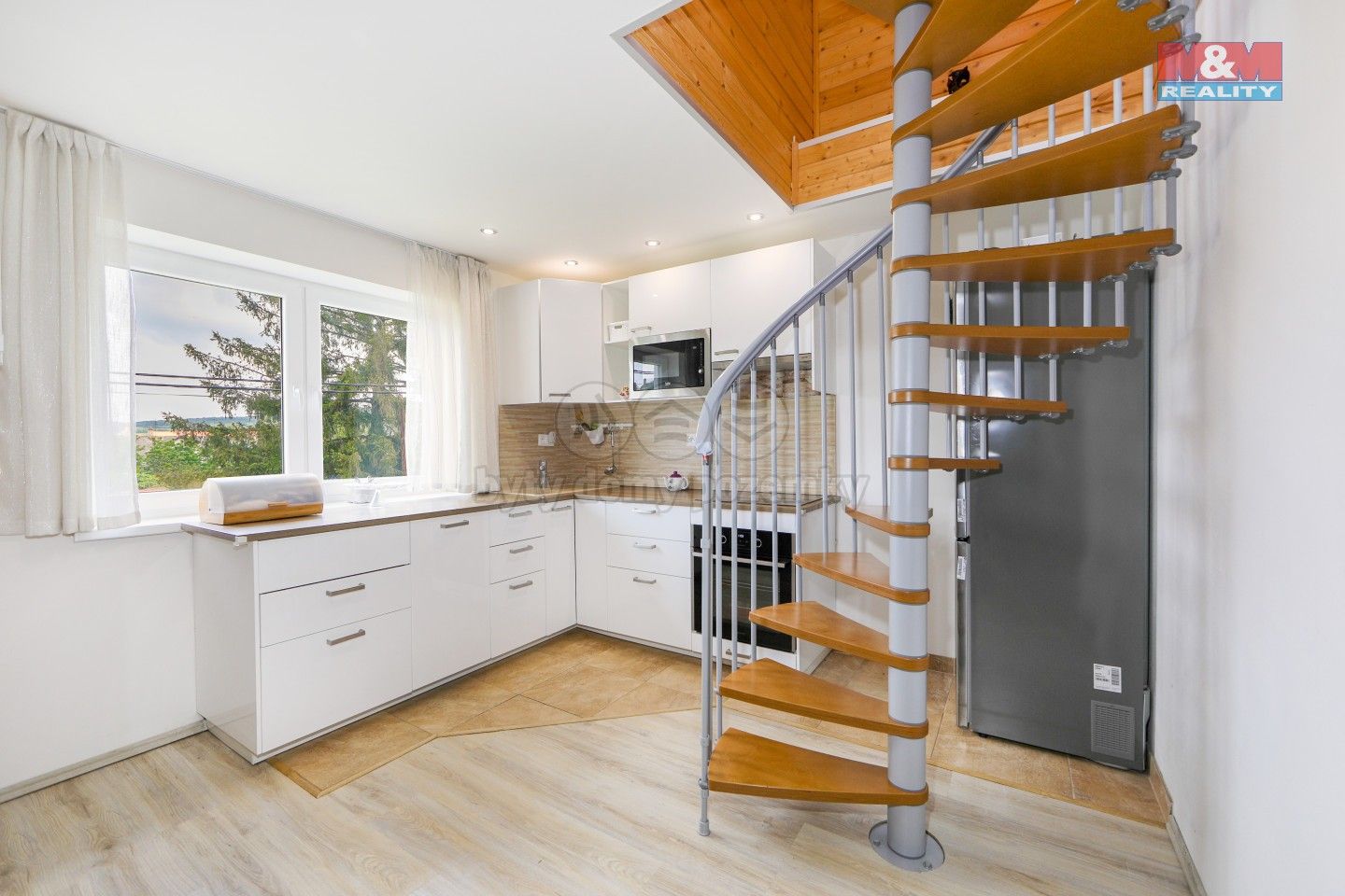 Prodej rodinný dům - Mramorová, Tetín, 253 m²