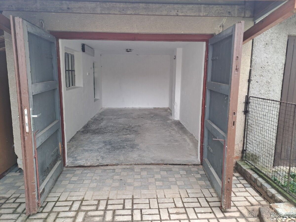 Garáže, Choceň, 565 01