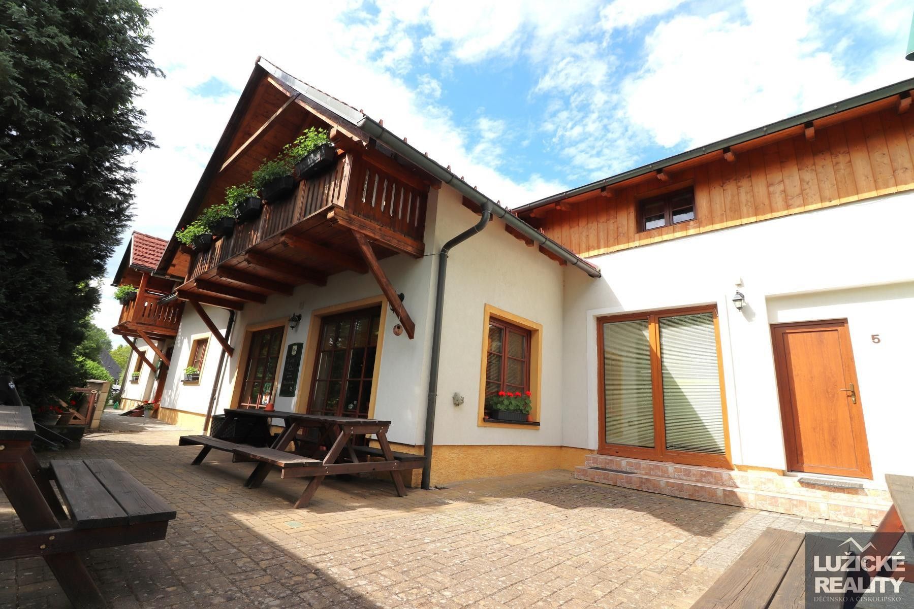 Prodej dům - Janov, Nový Bor, 348 m²