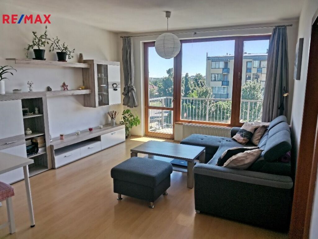 Pronájem byt 2+kk - Věstonická, Praha, 57 m²