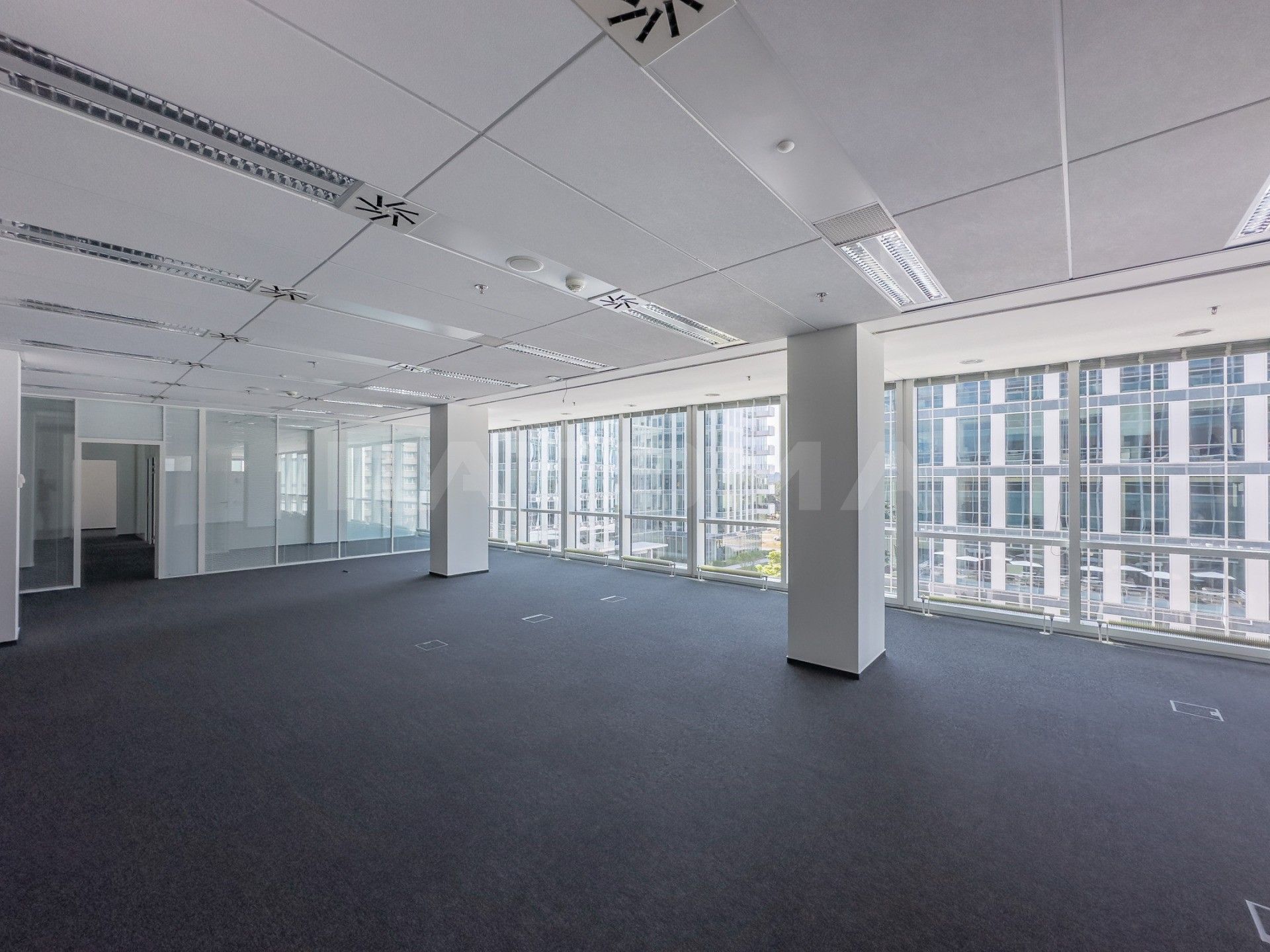 Pronájem kancelář - Hvězdova, Praha, 240 m²