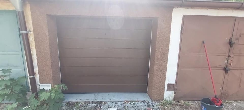 Garáže, Chomutov, 430 01