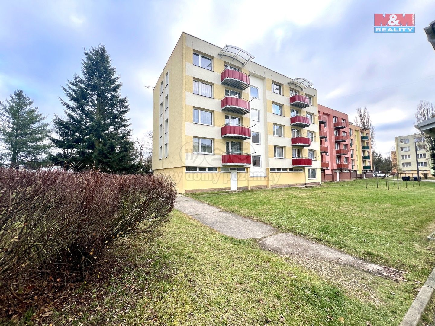 2+1, sídliště U Nádraží, Jindřichův Hradec, 64 m²