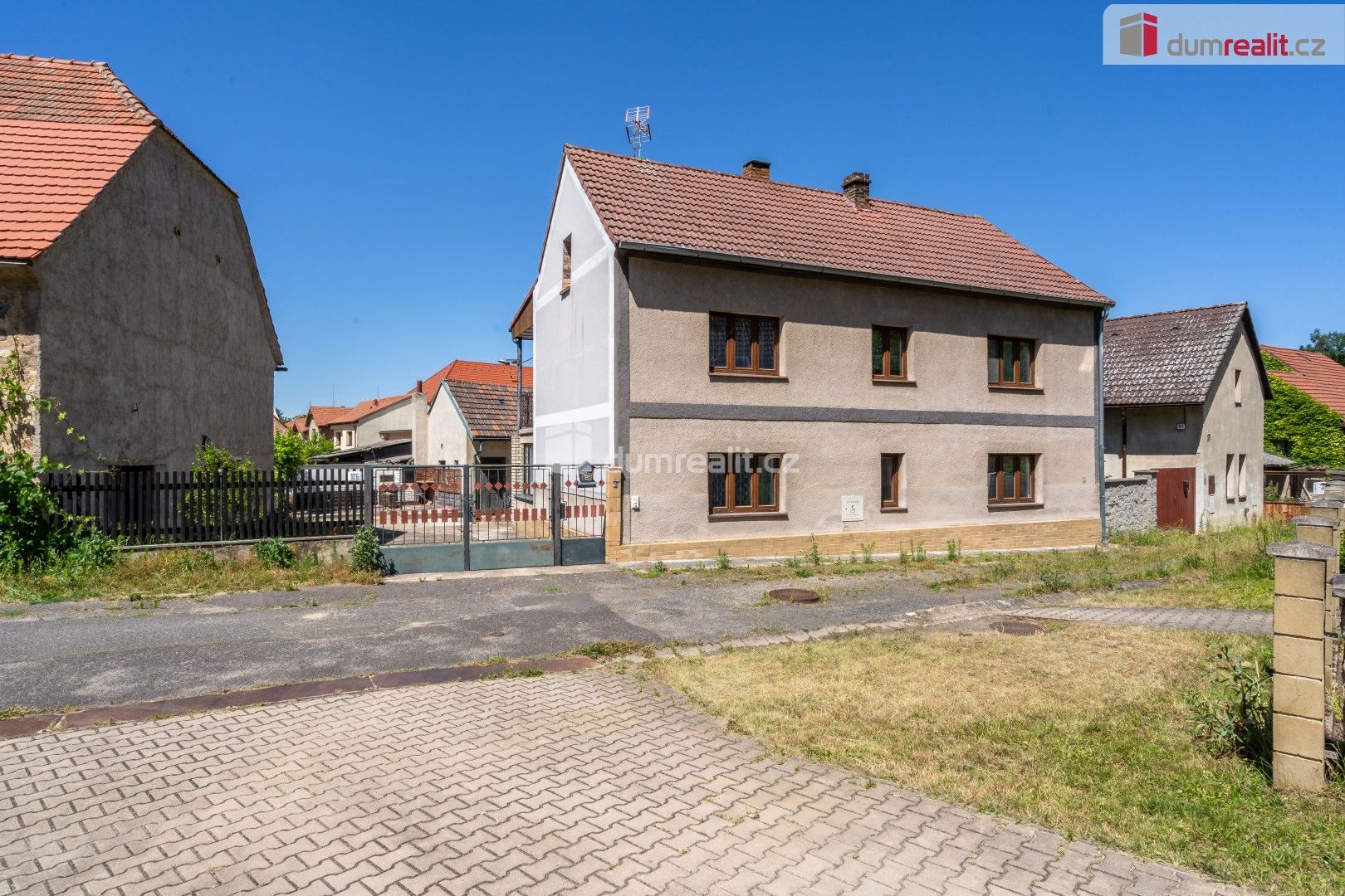 Rodinné domy, Bechlín, 180 m²