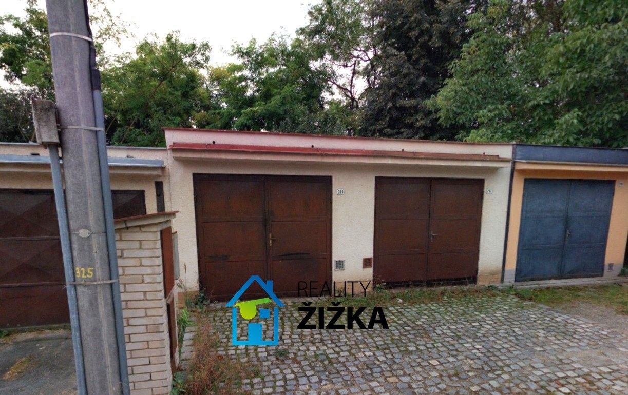 Garáže, Starovice, 22 m²