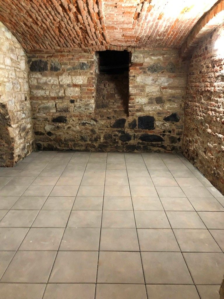 Sklady, Husitská 157/80, Praha, 28 m²