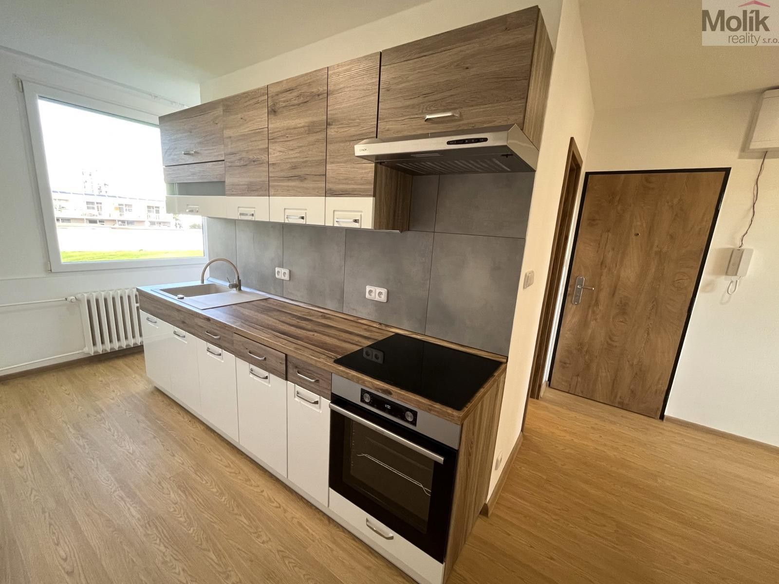 Pronájem byt 3+1 - Sídliště Za Chlumem, Bílina, 66 m²