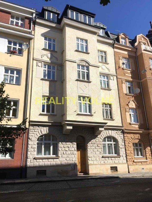 Prodej dům - K. Čapka, Karlovy Vary, 525 m²