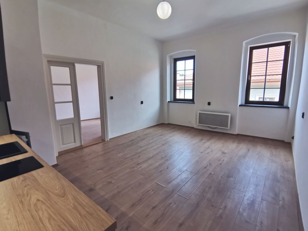 2+kk, Americké armády, Sušice, 52 m²